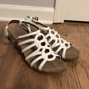 Life Stride white high-heeled sandals